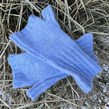 Wzór Borgan Fingerless Mittens - Kit Couture