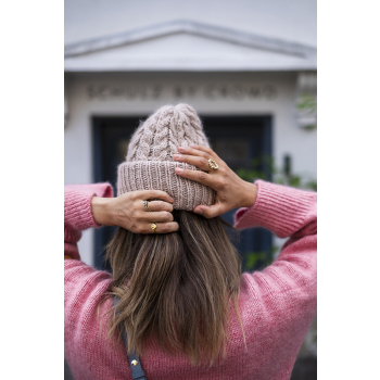 Knits to Wear: Effortless Patterns by Kutova Kika