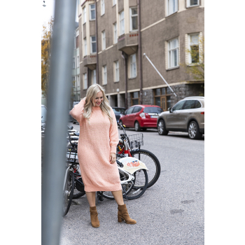 Everyday Knits: Easy Wardrobe Essentials - Paula Narkiniemi