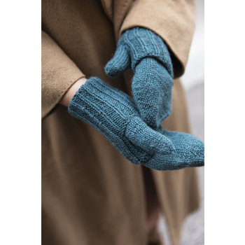 Everyday Knits: Easy Wardrobe Essentials - Paula Narkiniemi