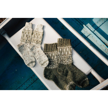 Trails & Valleys: Knitwear for Family Adventures - Lindsey Fowler